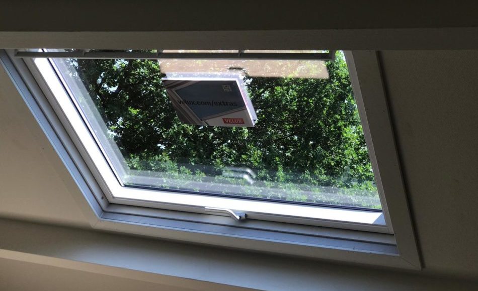 VELUX uitzettuimel dakraam zoetermeer VELUX UK04 uitzettuimel dakraam zoetermeer