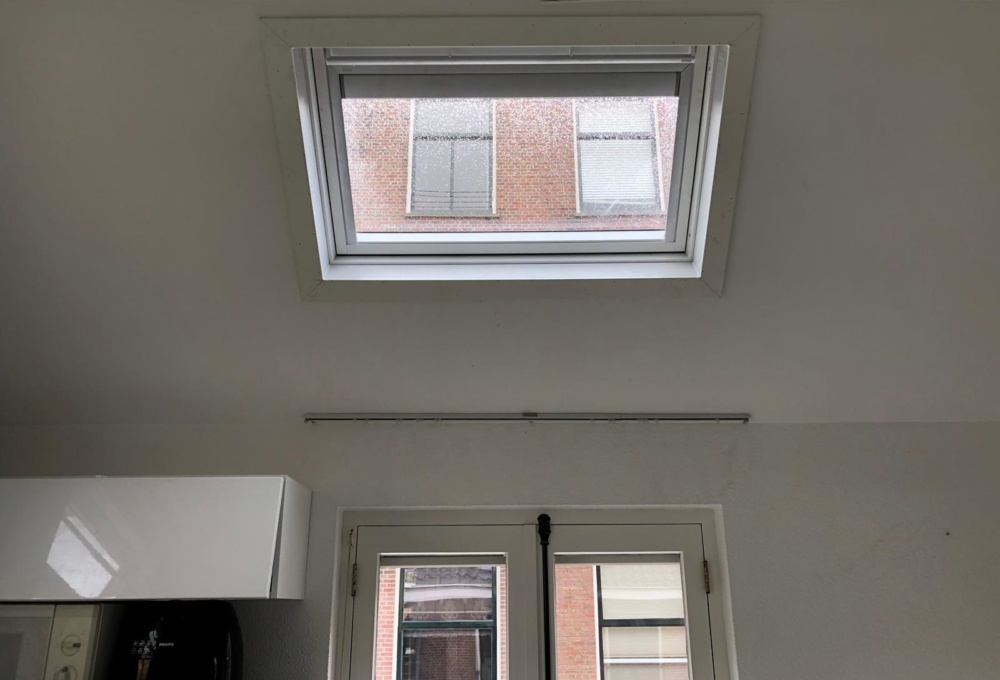 VELUX dakraam geplaatst in Leiden VELUX dakraam geplaatst in Leiden
