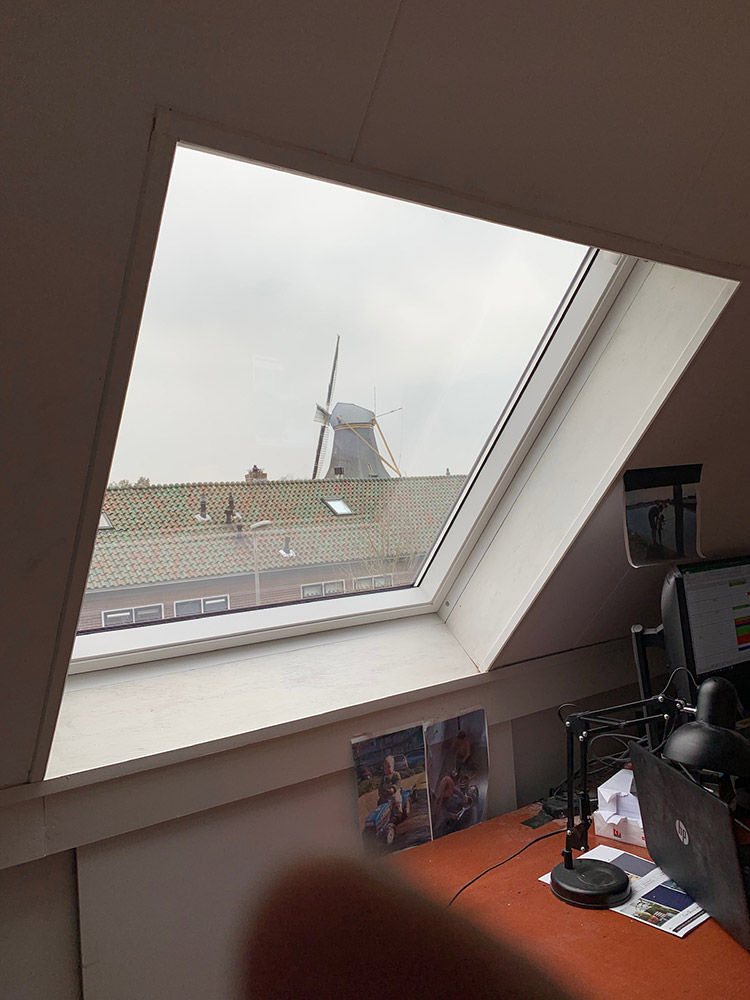 Dakraam geplaatst in Den Haag Dakraam geplaatst in Den Haag