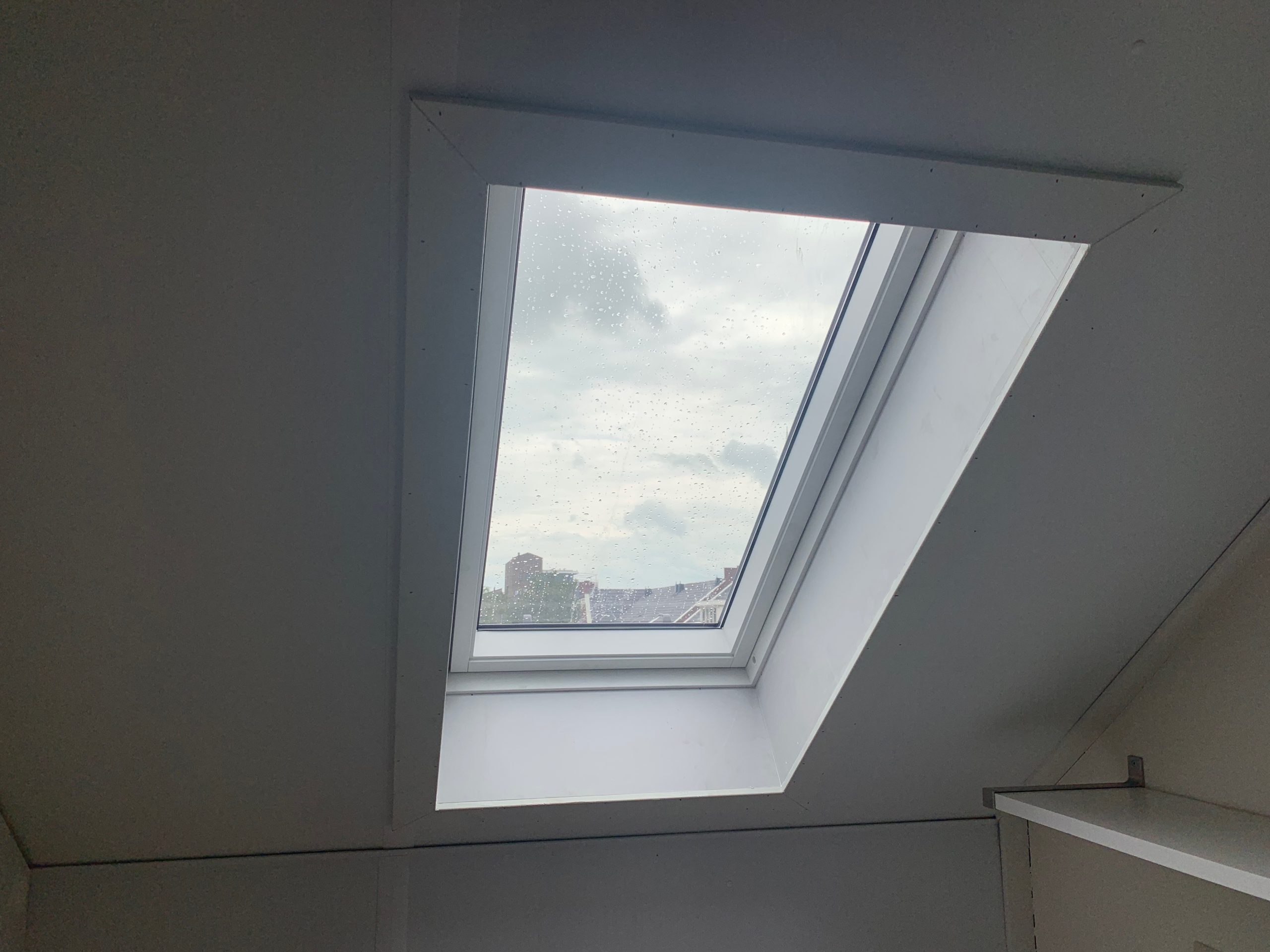 Velux dakraam plaatsing Alphen aan den Rijn