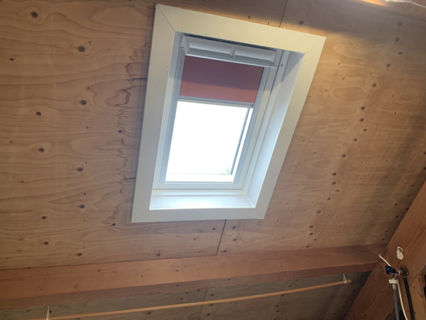 VELUX CK02 dakraam geplaatst in Amsterdam VELUX CK02 dakraam geplaatst in Amsterdam