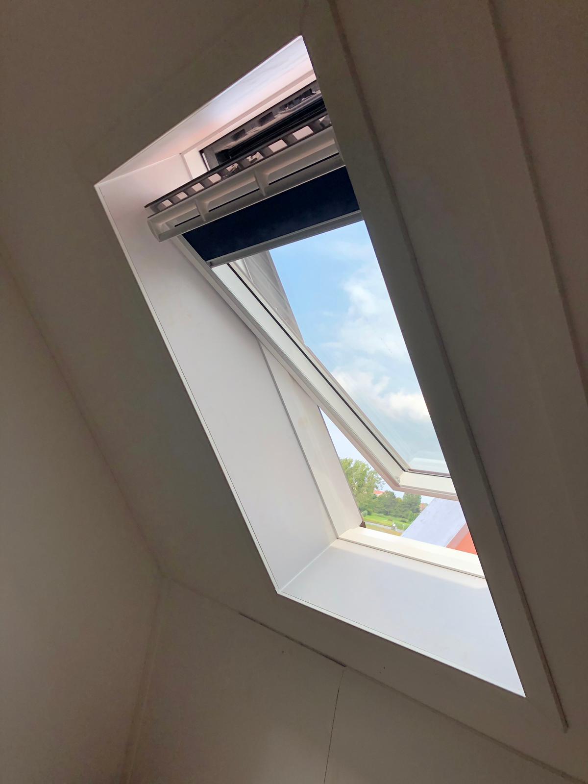 VELUX SK06 tuimelvenster geplaatst Zoetermeer